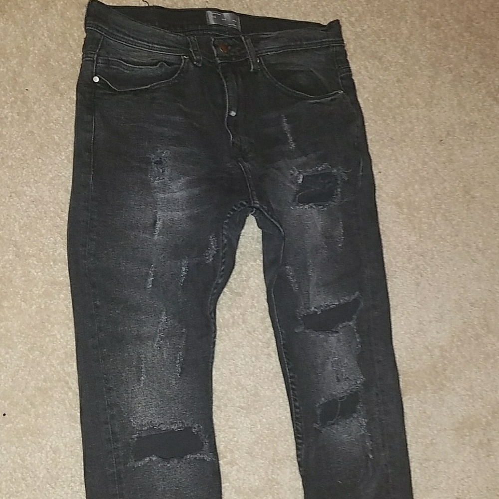 Zara Man Distressed Jeans